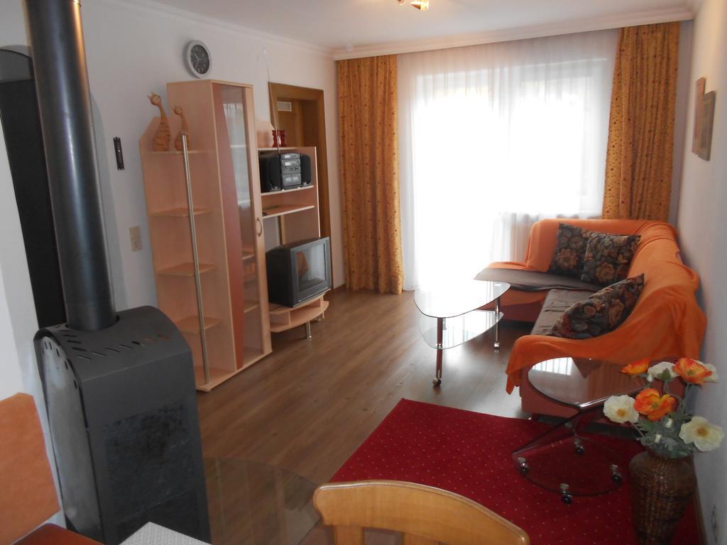 Ferienwohnung Fred Hollersbach im Pinzgau Værelse billede